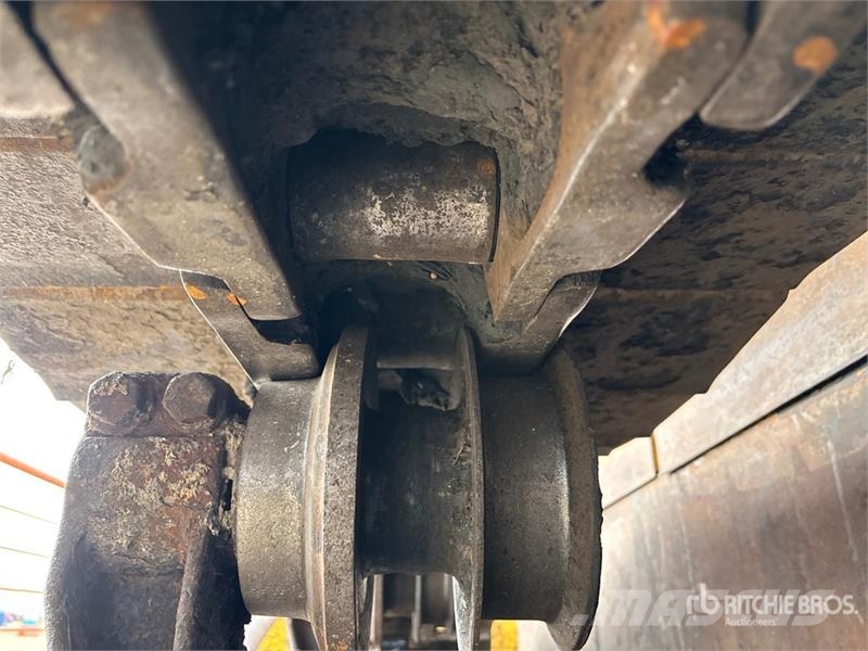 Komatsu D65WX-17 Crawler Dozer Crawler dozers