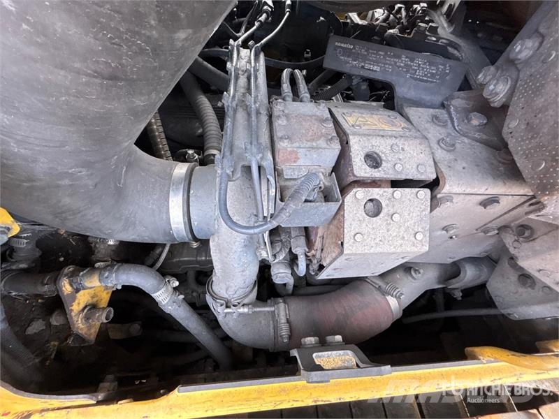 Komatsu D65WX-17 Crawler Dozer Crawler dozers