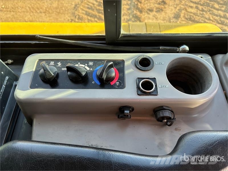 Komatsu D71PXI-24 Crawler Dozer Crawler dozers
