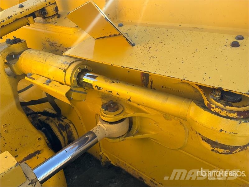 Komatsu D71PXI-24 Crawler Dozer Crawler dozers