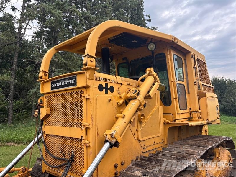 Komatsu D85E Vikšriniai buldozeriai
