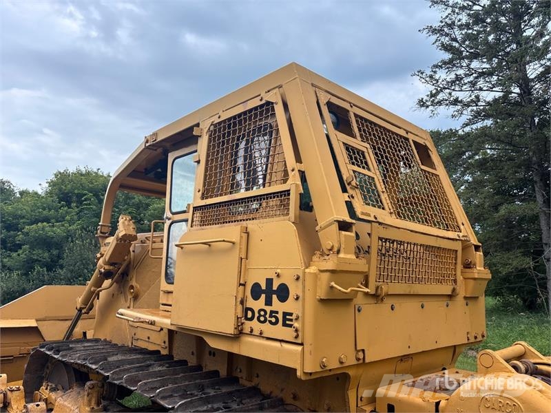 Komatsu D85E Vikšriniai buldozeriai