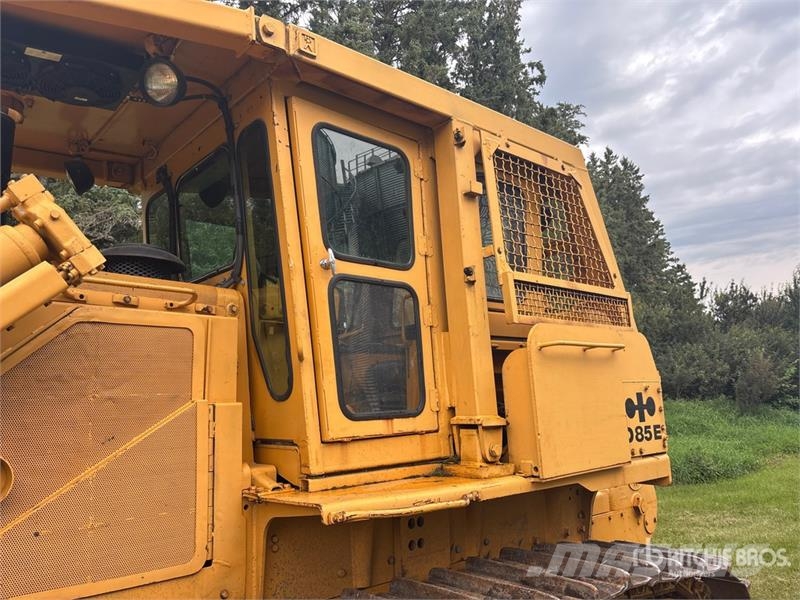Komatsu D85E Vikšriniai buldozeriai