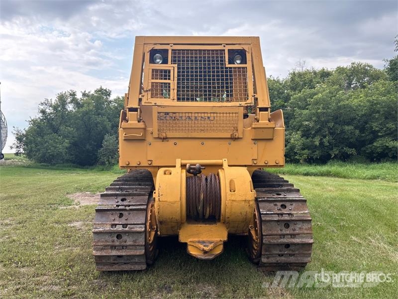 Komatsu D85E Vikšriniai buldozeriai