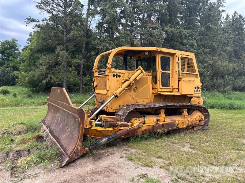 Komatsu D85E Vikšriniai buldozeriai