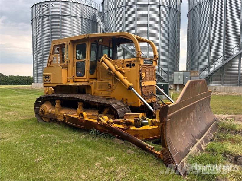 Komatsu D85E Vikšriniai buldozeriai