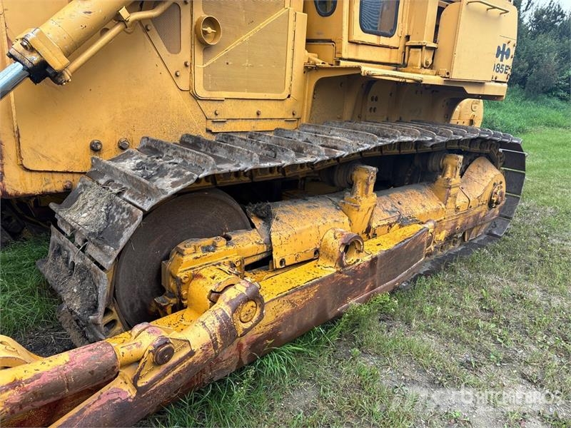 Komatsu D85E Vikšriniai buldozeriai