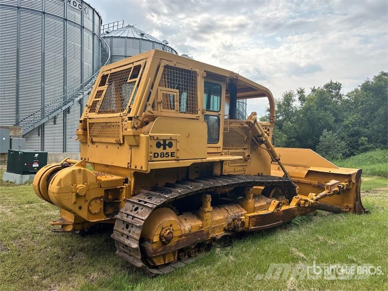 Komatsu D85E Vikšriniai buldozeriai