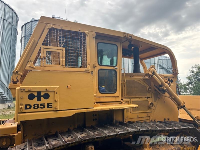 Komatsu D85E Vikšriniai buldozeriai