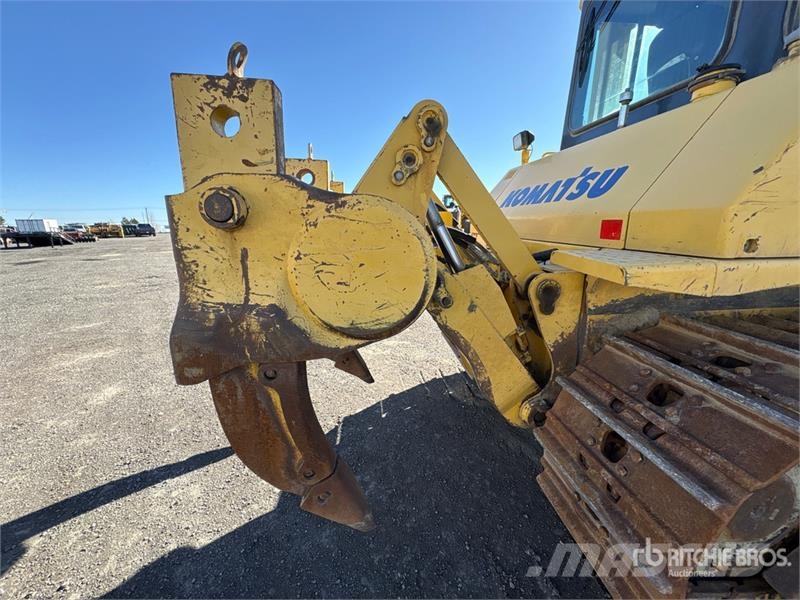 Komatsu D85EX-15 Верижни булдозери