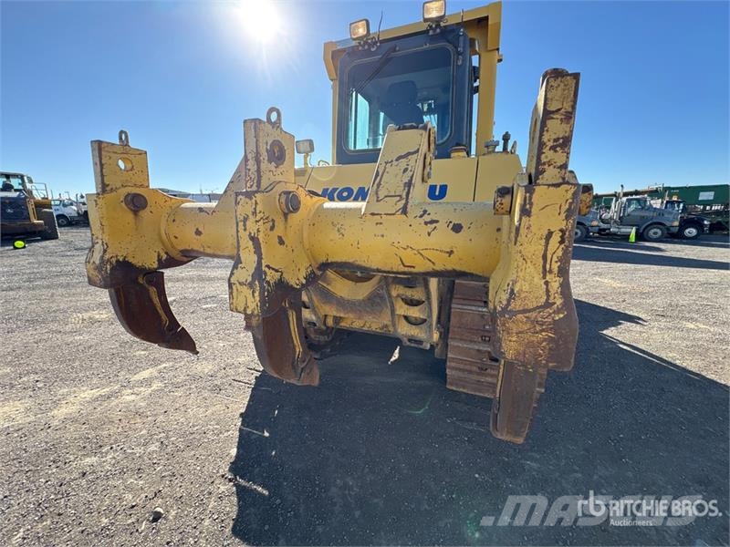 Komatsu D85EX-15 Верижни булдозери