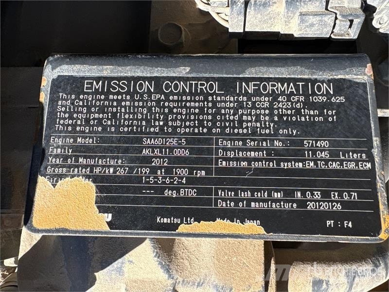 Komatsu D85EX-15 Верижни булдозери