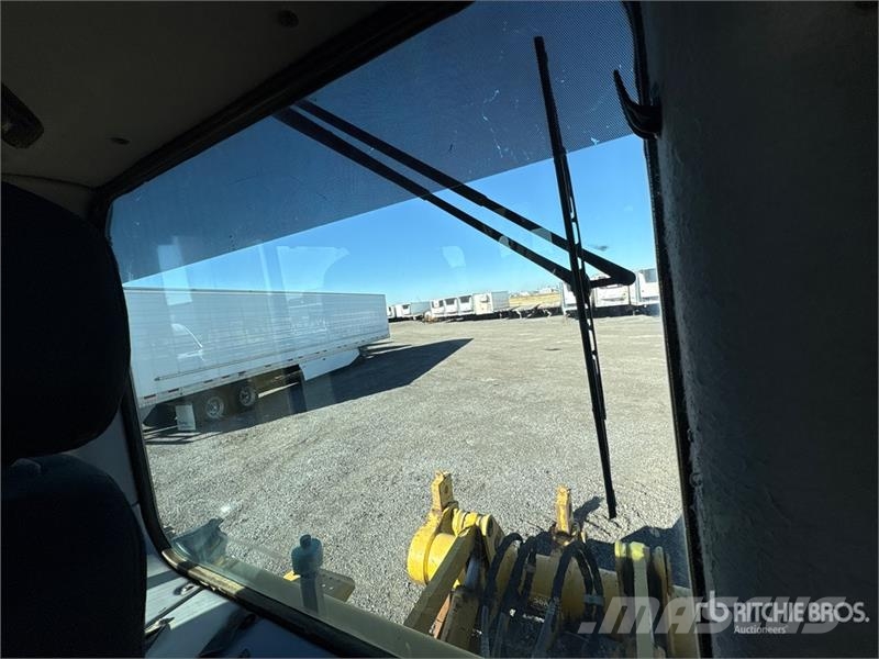 Komatsu D85EX-15 Верижни булдозери