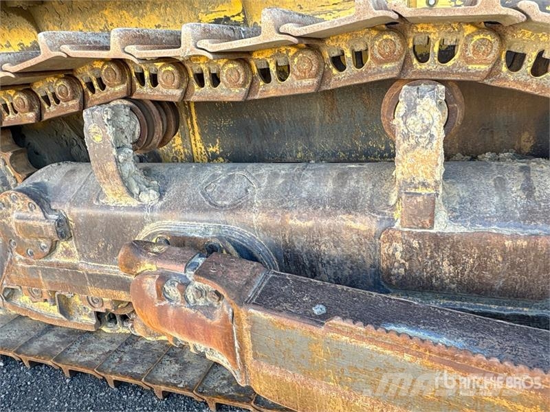 Komatsu D85EX-15 Верижни булдозери