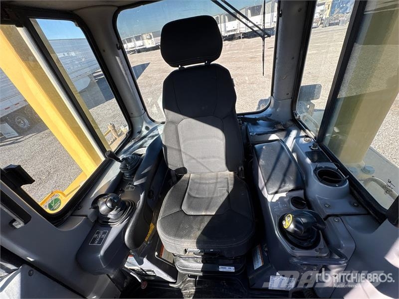 Komatsu D85EX-15 Верижни булдозери