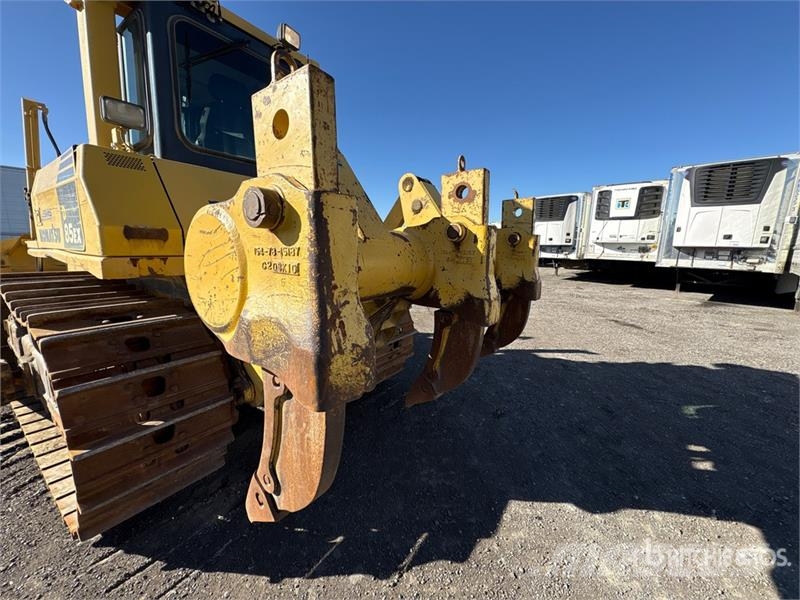 Komatsu D85EX-15 Верижни булдозери