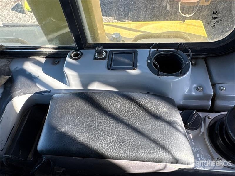Komatsu D85EX-15 Верижни булдозери