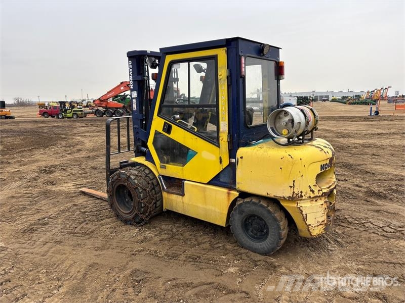 Komatsu FG30HT-12 شاحنات ذات رافعات شوكية - أخرى