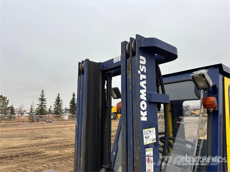 Komatsu FG30HT-12 شاحنات ذات رافعات شوكية - أخرى
