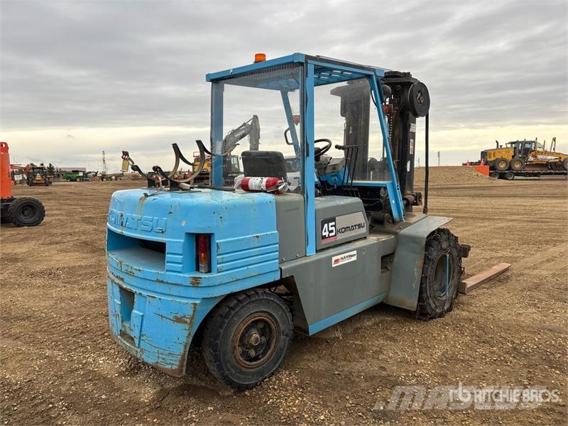 Komatsu FG45T-6 9260 lb Forklift Viličarji - drugo