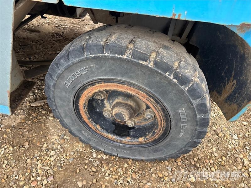 Komatsu FG45T-6 9260 lb Forklift Viličarji - drugo