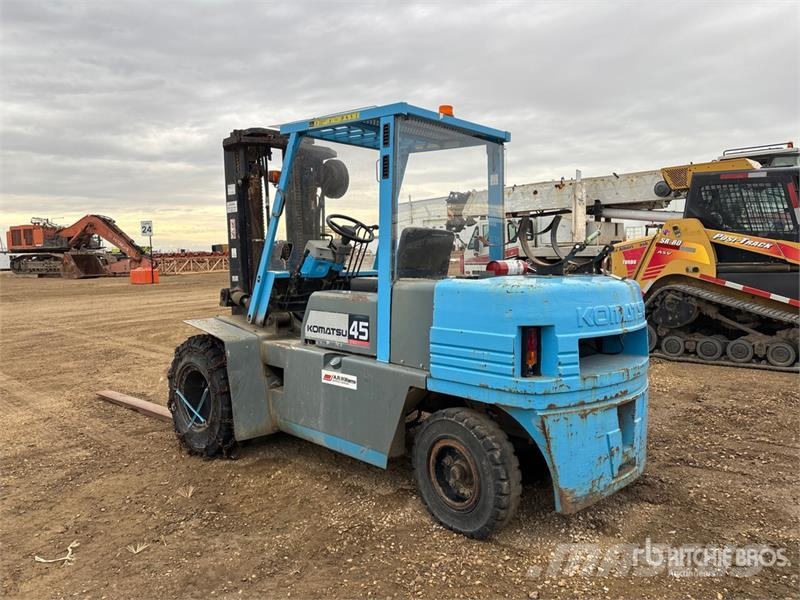 Komatsu FG45T-6 9260 lb Forklift Viličarji - drugo