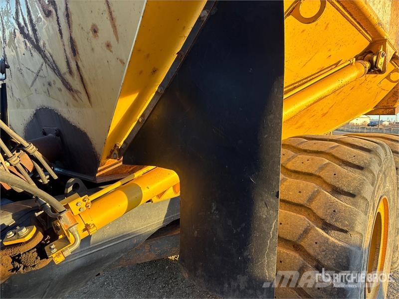 Komatsu HM300-3 Dumper - Knickgelenk