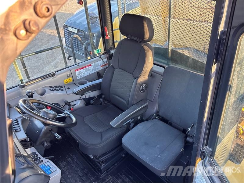 Komatsu HM300-3 Dumper - Knickgelenk
