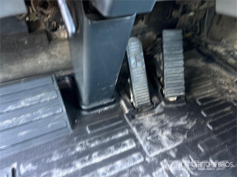 Komatsu HM300-3 Dumper - Knickgelenk