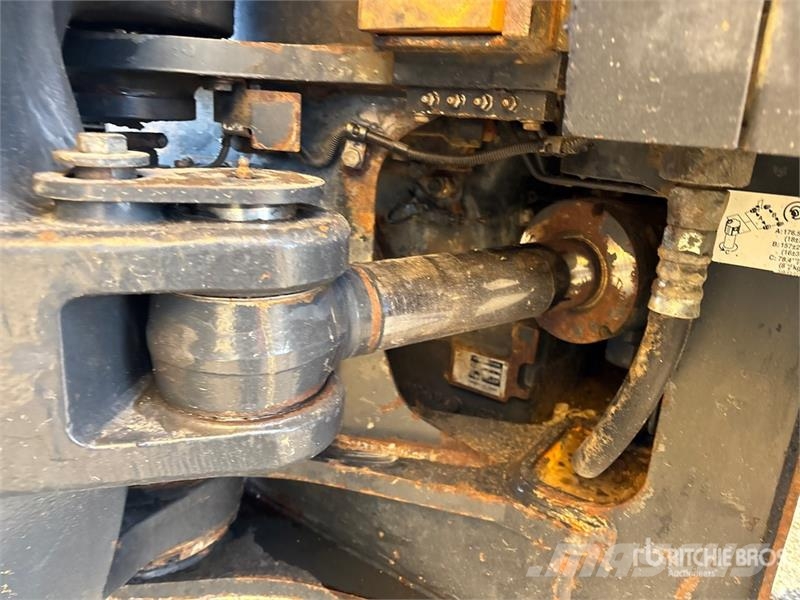 Komatsu HM400-5 Dumpperit