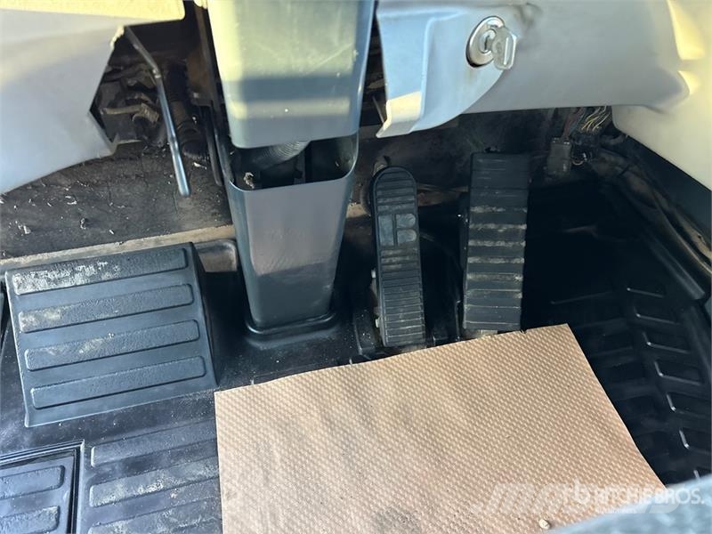 Komatsu HM400-5 Dumper - Knickgelenk