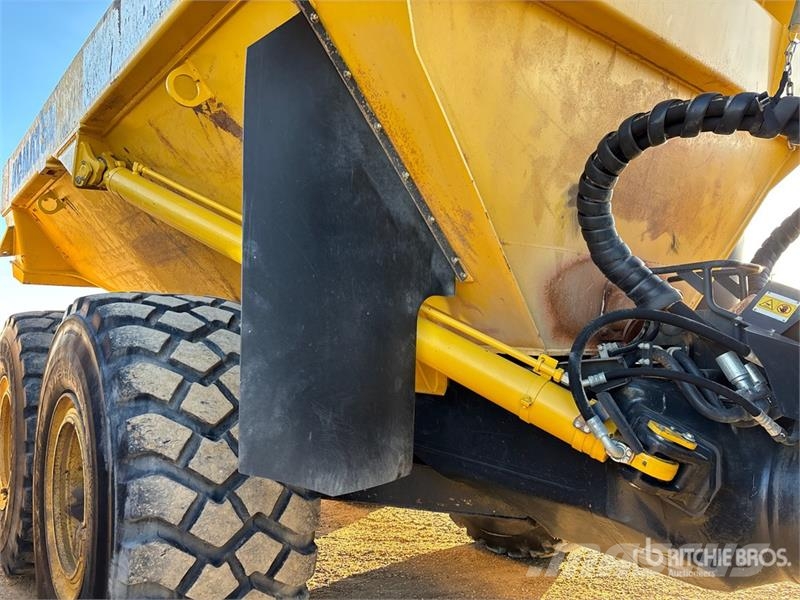 Komatsu HM400-5 Dumper - Knickgelenk