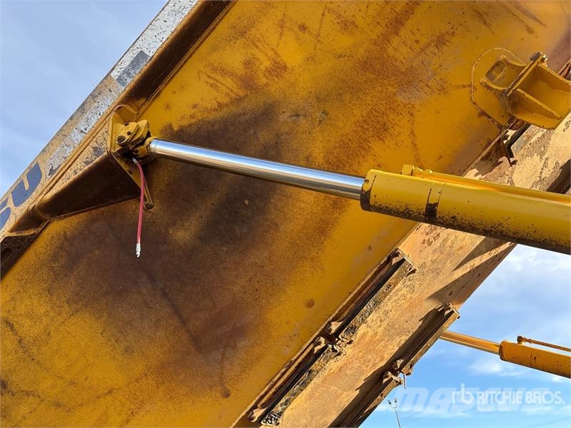 Komatsu HM400-5 Dumpperit