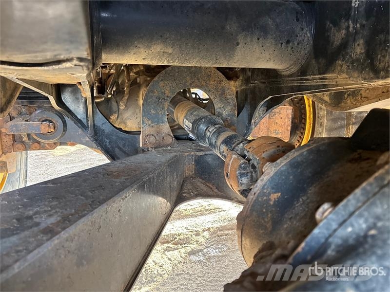 Komatsu HM400-5 Dumpperit