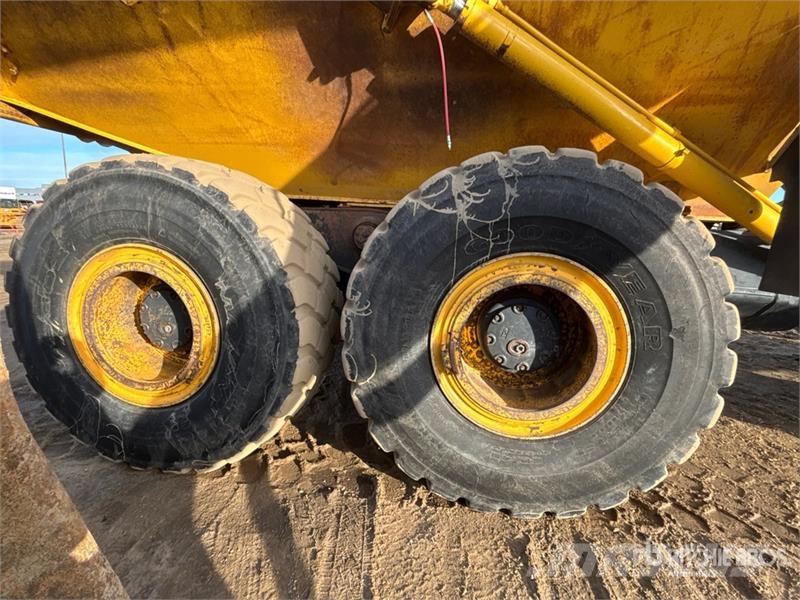 Komatsu HM400-5 Dumpperit