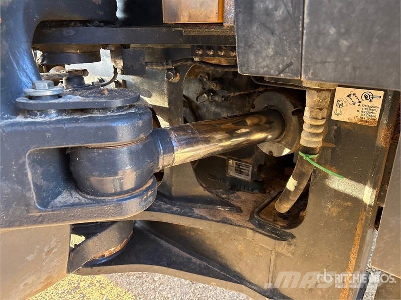 Komatsu HM400-5 Dumper - Knickgelenk