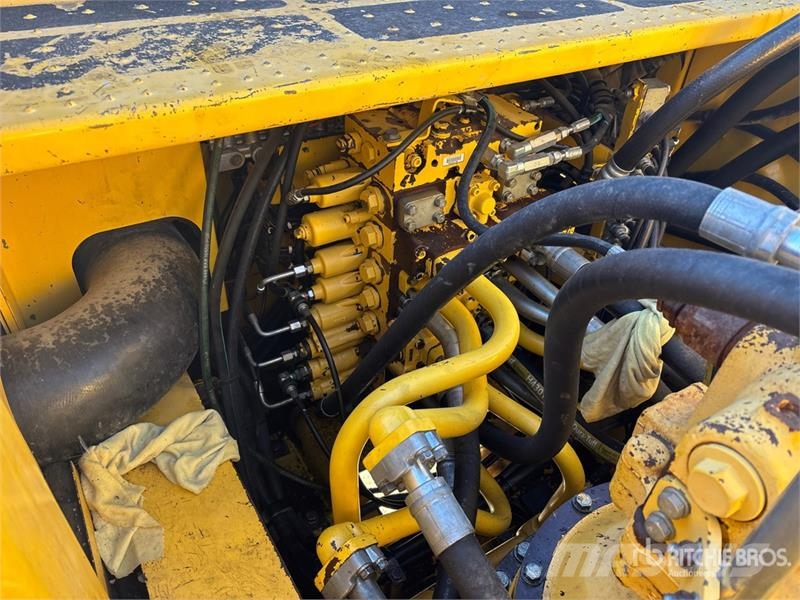 Komatsu PC 490 LC-10 Tracked Excavator (Inoperable) Paletli ekskavatörler