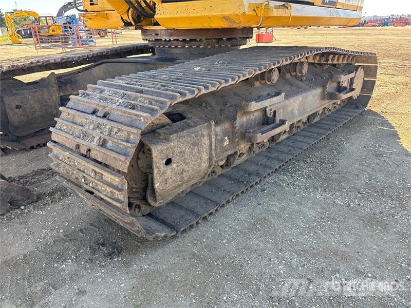 Komatsu PC 490 LC-10 Tracked Excavator (Inoperable) Paletli ekskavatörler