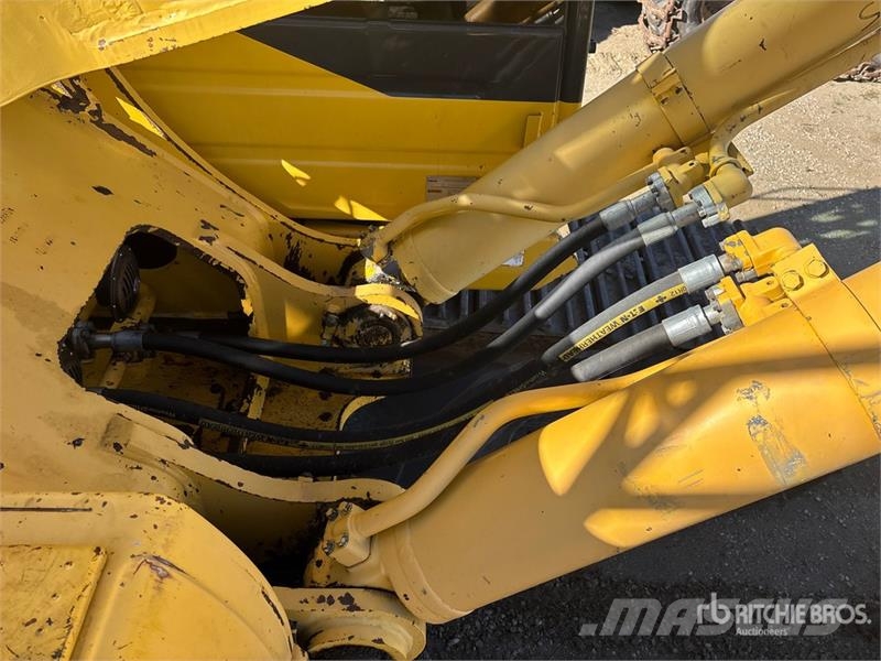 Komatsu PC 490 LC-10 Tracked Excavator (Inoperable) Paletli ekskavatörler