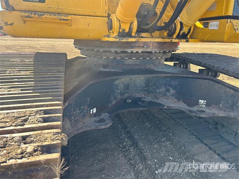 Komatsu PC 490 LC-10 Tracked Excavator (Inoperable) Paletli ekskavatörler