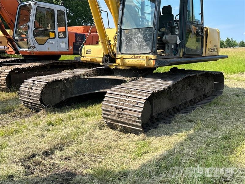 Komatsu PC220LC Tracked Excavator Paletli ekskavatörler