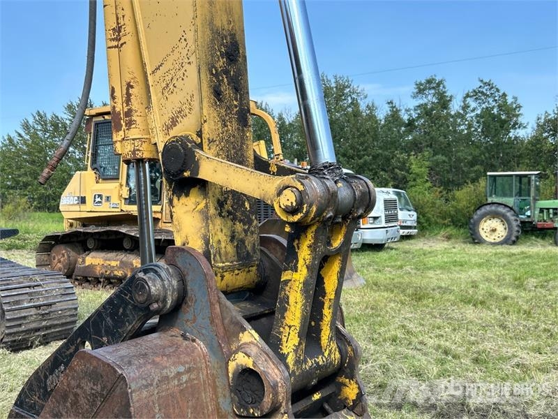 Komatsu PC220LC Tracked Excavator Paletli ekskavatörler
