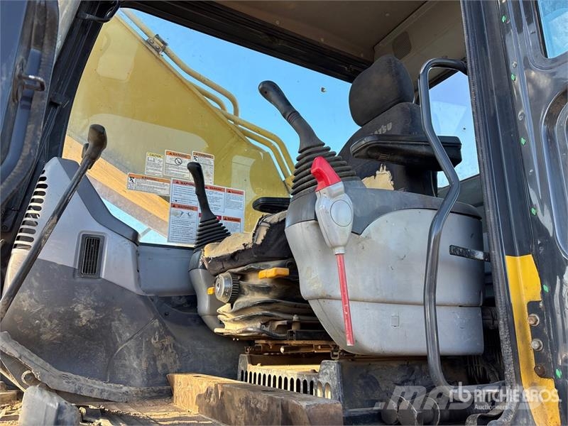 Komatsu PC400LC-7 Tracked Excavator Bandgrävare