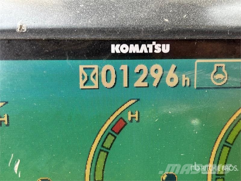 Komatsu PC70-8 Tracked Excavator حفارات زحافة