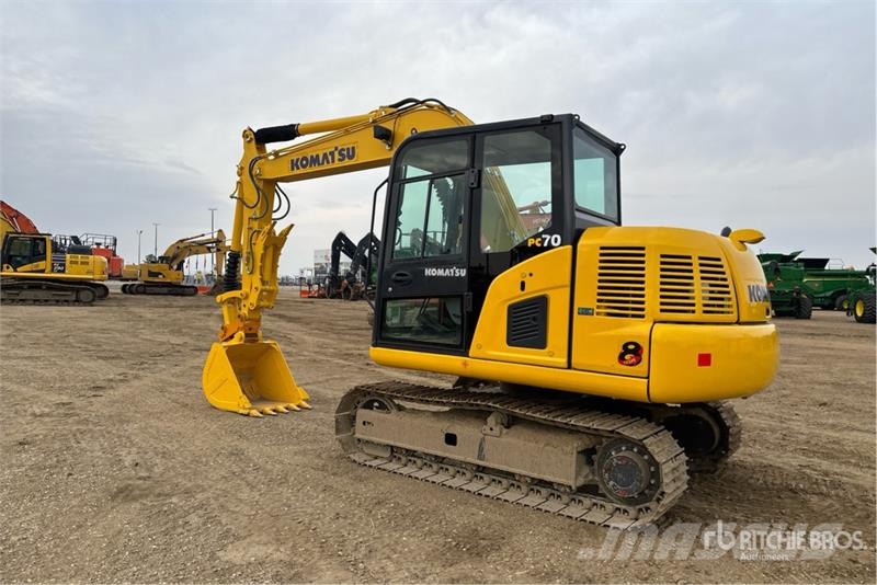Komatsu PC70-8 Tracked Excavator حفارات زحافة