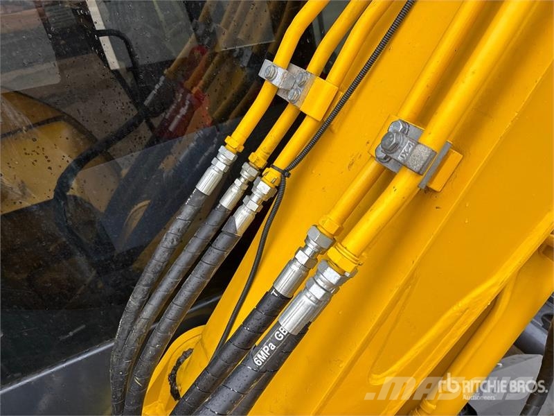 Komatsu PC70-8 Tracked Excavator Beltegraver