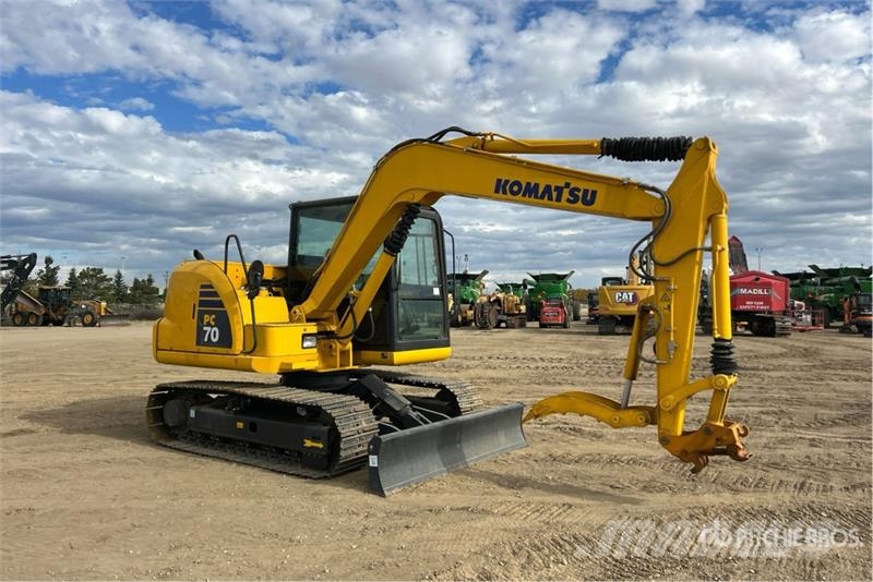 Komatsu PC70-8 Tracked Excavator Crawler excavators