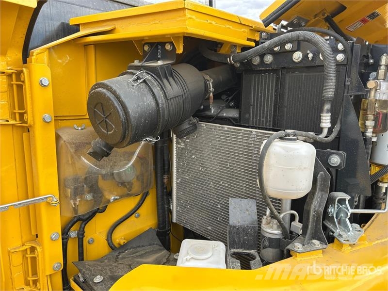 Komatsu PC70-8 Tracked Excavator Crawler excavators