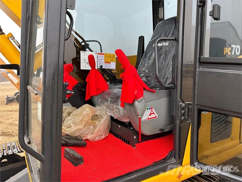 Komatsu PC70-8 Tracked Excavator Beltegraver