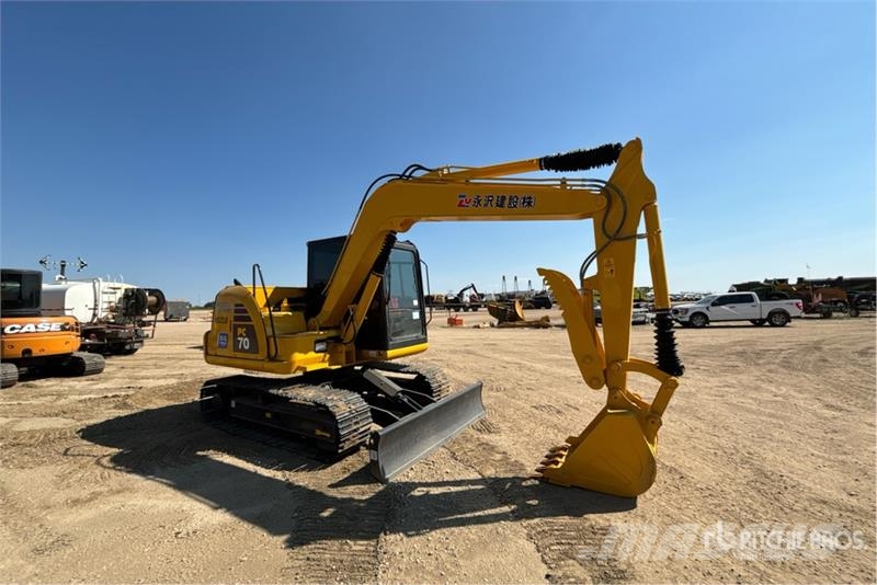 Komatsu PC70-8 Tracked Excavator Beltegraver